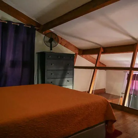 Alpesi faház Maison Avec Jolie Vue Saint-Léon-sur-Vézère